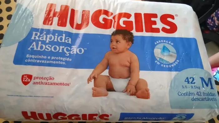 Vendo 1 pacote de fralda huggies