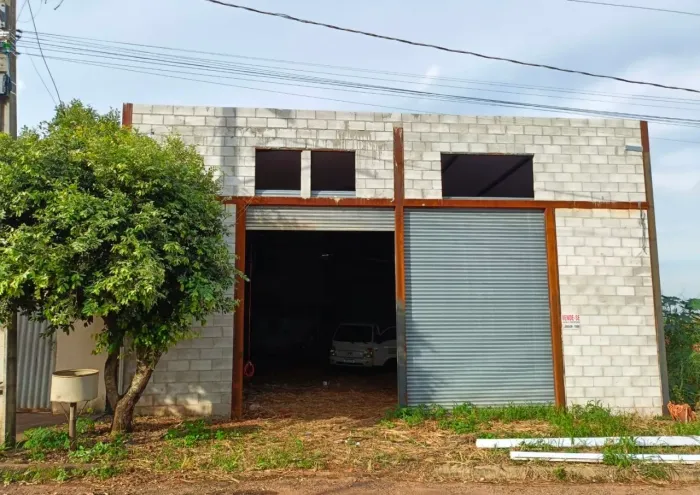 Vendo,Troco ou alugo: Exelente Galpão em Goianira-GO