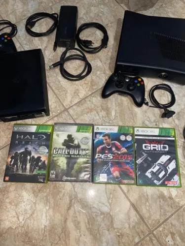 ? Xbox 360 Funcionando + Super Slim com Defeito + 4 Jogos Originais