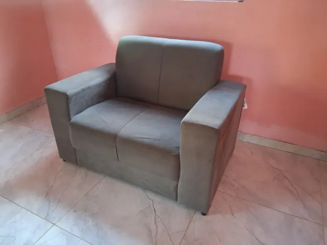 Sofa de dois lugares