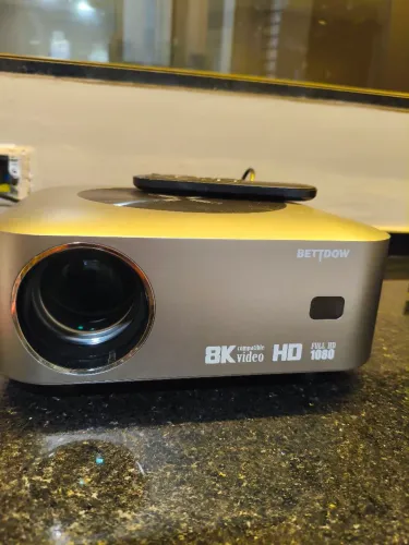 Projetor bettdow 1020 8k troco por game 