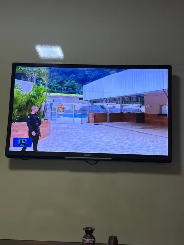 TV Philips 42? Full HD - Impecável - Controle Original