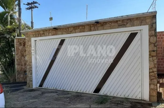 Venda de Casas / Padrão na cidade de São Carlos