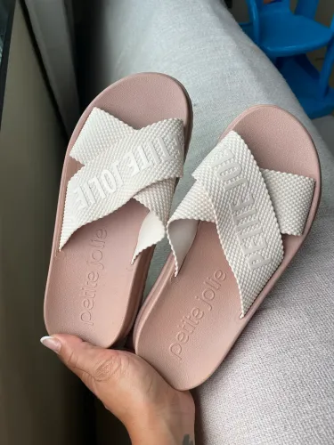 Sandália Petite Jolie N38