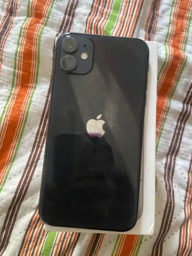 Iphone 11 128gb de memória R$650