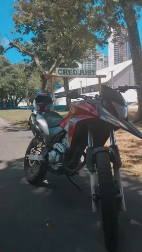 Xre com alguns serviços pra fazer como toda moto tem