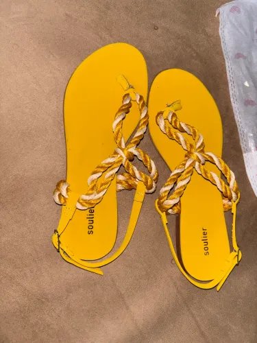 Rasteirinha Soulier amarela - tamanho 34