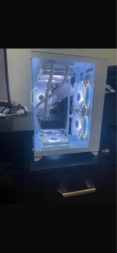 Setup Gamer Completo RTX 5060 + RYZEN 7 + 32GB + ODYSSEY G5 32"
