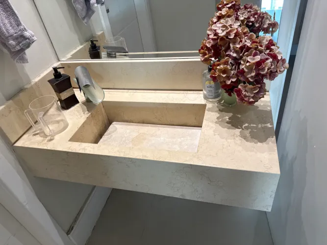 Bancada de lavabo mármore travertino 1,00 X 0,45