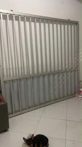 Portão de alumínio