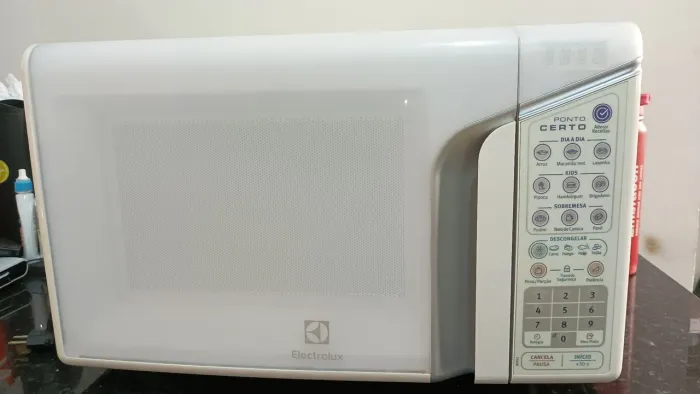 Microondas grande Eletrolux 31 litros