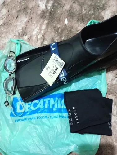 Kit de Natação Completo - Nadadeiras Nabaiji, Óculos Speedo e Touca Kipsta - Semi-novo
