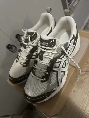 Tênis ASICS GEL-Nunobik 