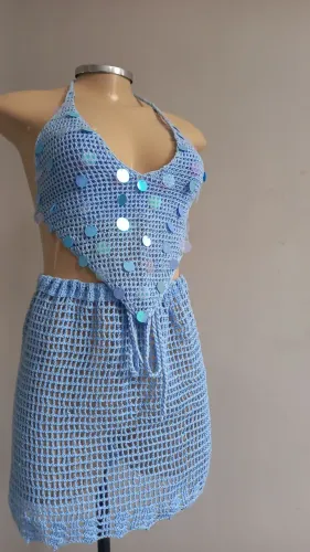 de Crochê Azul com Paetês - Peça Única | Feito à Mão