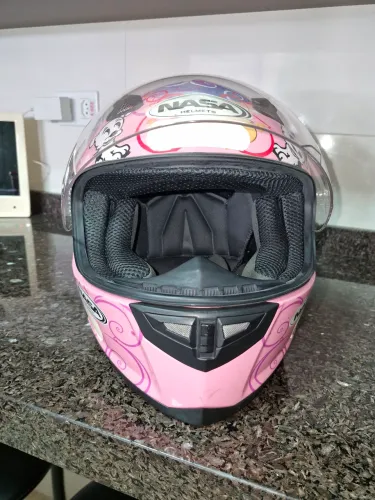 Capacete feminino 