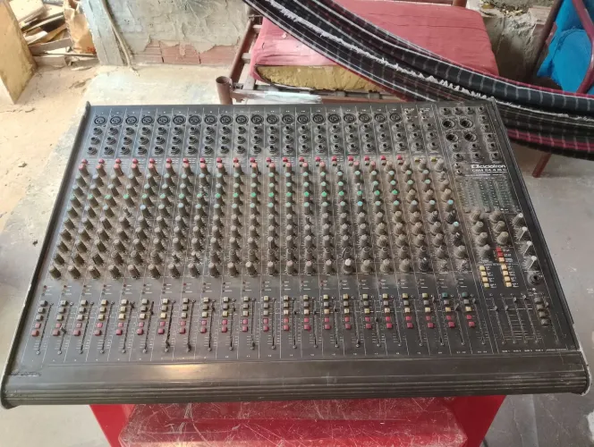 Vendo mesa de 24 canal