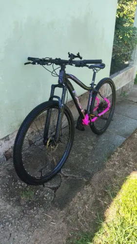 Vendo Bicicleta alumínio aro 29, 21v câmbios Shimano disco