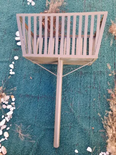 Lixeira de ferro para uso externo calçadas etc 