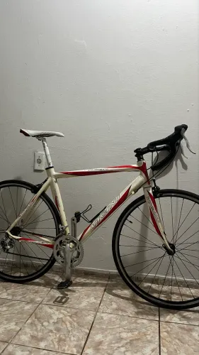 Vicini Roubaix Comp Itália ? Speed/Road Shimano Sora
