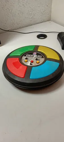 Brinquedo antigo estrela Genius Anos 80