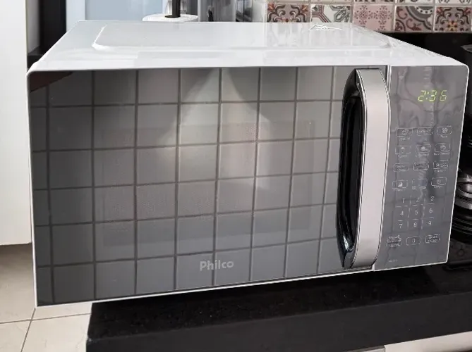 Micro-ondas Philco PMO23EB 20L Espelhado - Excelente Estado - 1100W