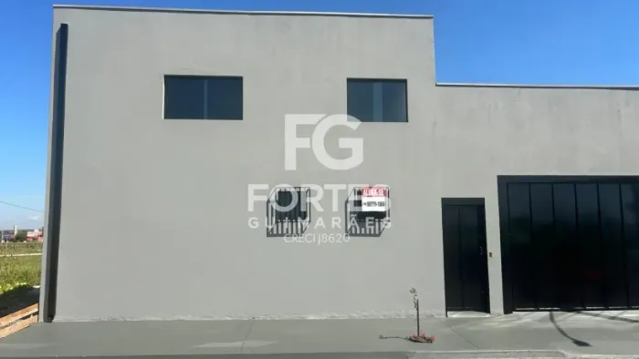 Salão Comercial com 246 m² no Bairro Lagoa dos Cavalos I.
