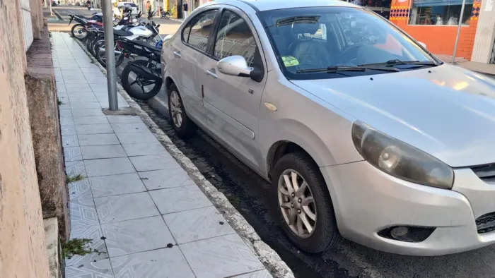 JAC J3 Turin Sedan 1.4 16V 4P Mec. 2012