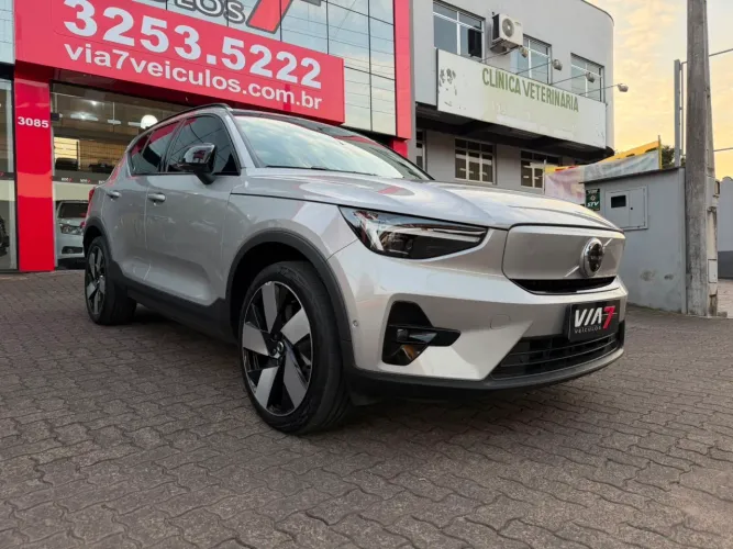 Volvo XC40 Twin Ultimate (elétrico) 2024