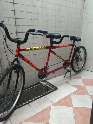 Vendo bicicleta dupla com marcha 
