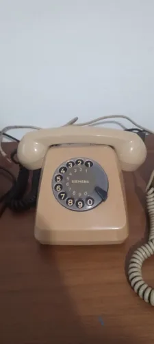 Telefone antigo