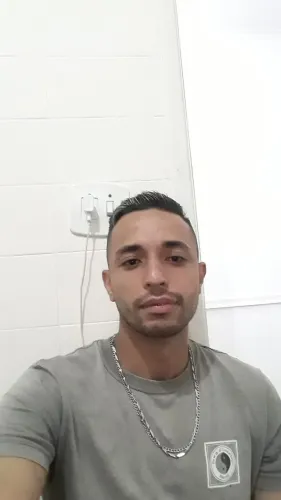 Sou meio oficial