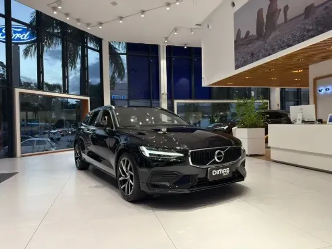 Volvo V60 T-5 Momentum 2.0 245cv 5P 2019