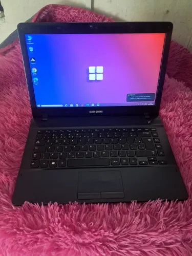 SAMSUNG CELERON 1.58GHZ 4GB HD 320GB