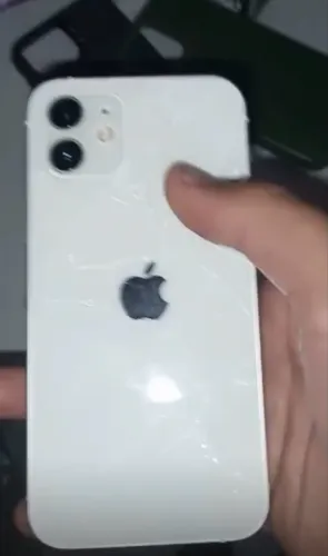 iPhone 12 128gb com duas capinhas