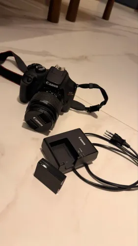 Canon T100 + lente 18-55mm