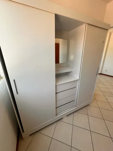 Guarda roupa de casal semi novo