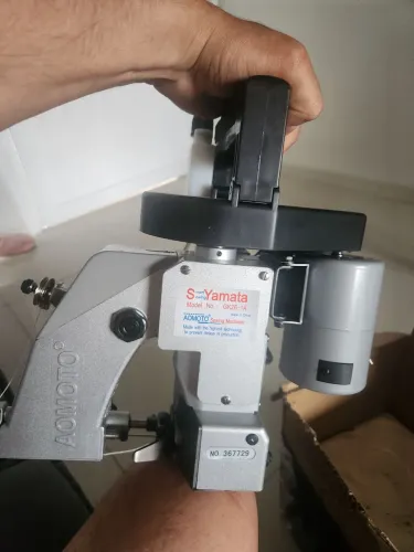 Maquina de costurar boca de saco e tecidos
