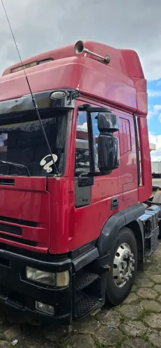 Vende se iveco eurotech 2005 cambio e caixa revisados motor feito parcialmente