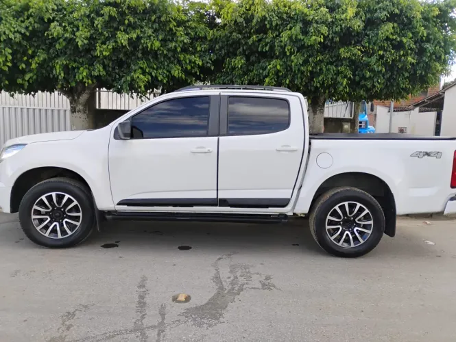 Chevrolet S10 Pick-up LS 2.8 TDI 4X4 CD Dies. Mec. 2014