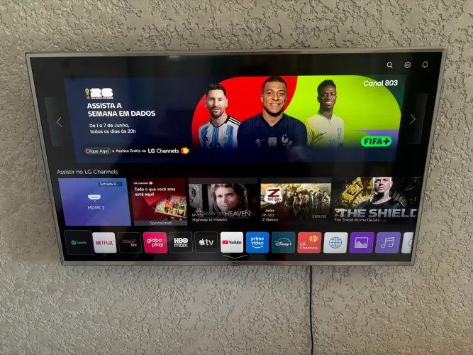 Vendo Smart TV LG de 50 polegadas seminova
