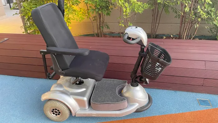 Scooter triciclo 