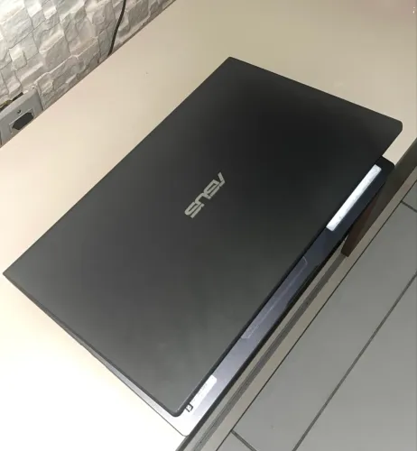 Notebook ASUS Celeron 4GB ideal para estudos (ótimo estado de conservação)