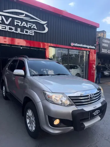 Toyota Hilux SW4 SR 4X2 2.7/ 2.7 Flex 16V Aut. 2015