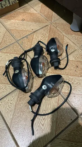 Vendo jogo de pisca Cb 250f Twister 2016 A 2018 Original