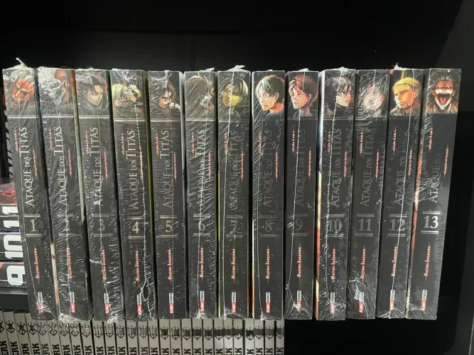 Mangá Ataque dos Titãs ( Edição 2x1 / Panini ) vol.1 ao 13 ( Lacrados )