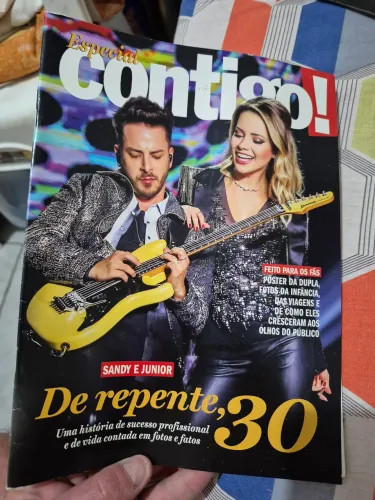 Revistas Contigo sandy e junior especial 30 anos