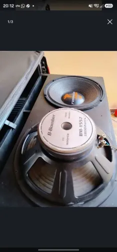 Alto falantes 15" obs está tocando porém tem esse dois defeitos