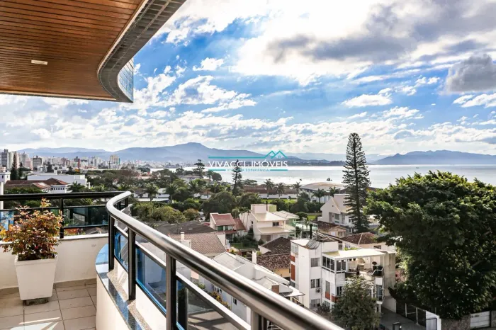 Duplex no Balneário Estreito | 3 Suítes, Vista Mar, 3 Vagas e 200m²