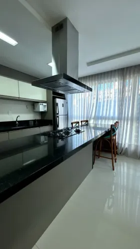 Apartamento para Locação no Centro de Balneário Camboriú Mobiliado 4 Dormitórios 2 Suítes