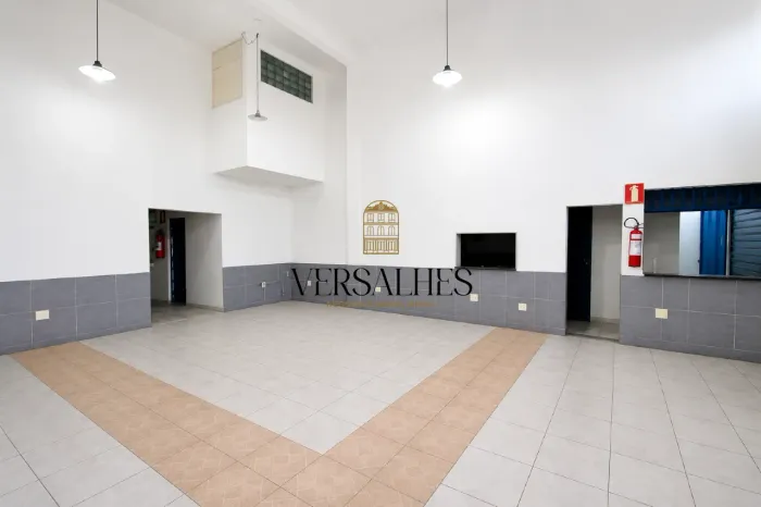Galpão para alugar com 02 banheiros, 600 m² - Bairro Padre Eustáquio